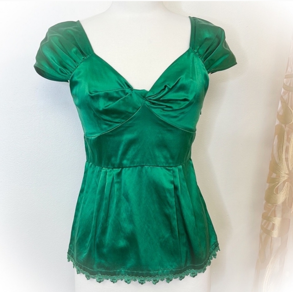3 for $25---💕Beautiful Emerald Green Anthropology Blouse💕